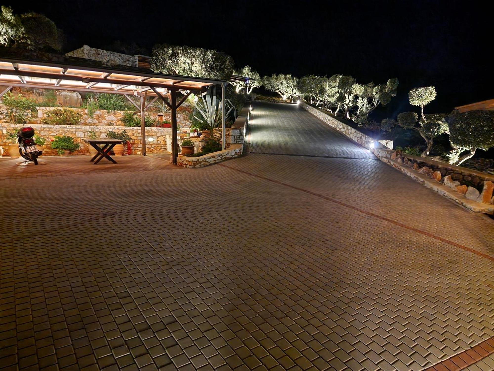 Focalion Castle Luxury Suites Pyrgos Dirou Exterior photo