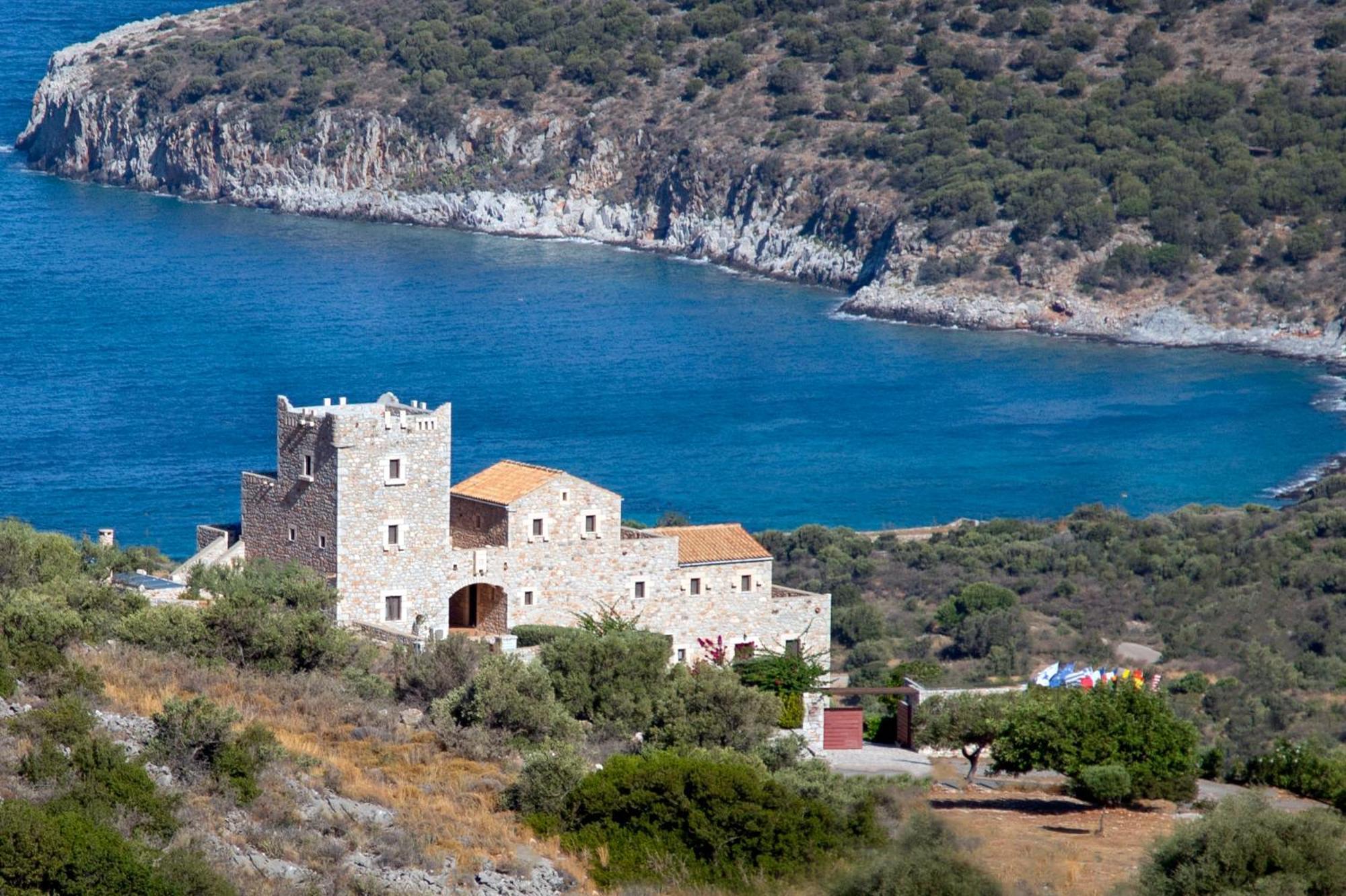 Focalion Castle Luxury Suites Pyrgos Dirou Exterior photo
