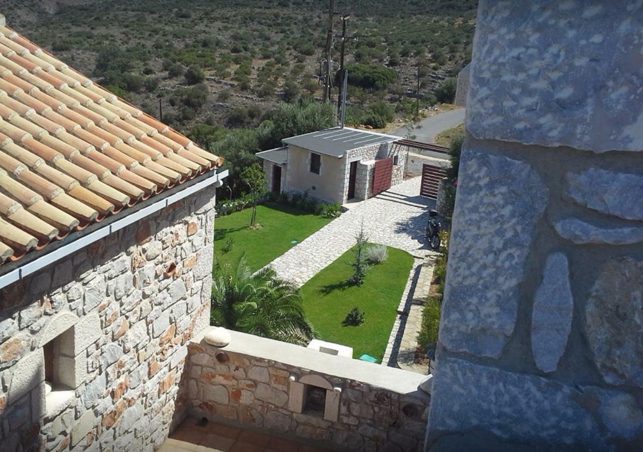 Focalion Castle Luxury Suites Pyrgos Dirou Exterior photo