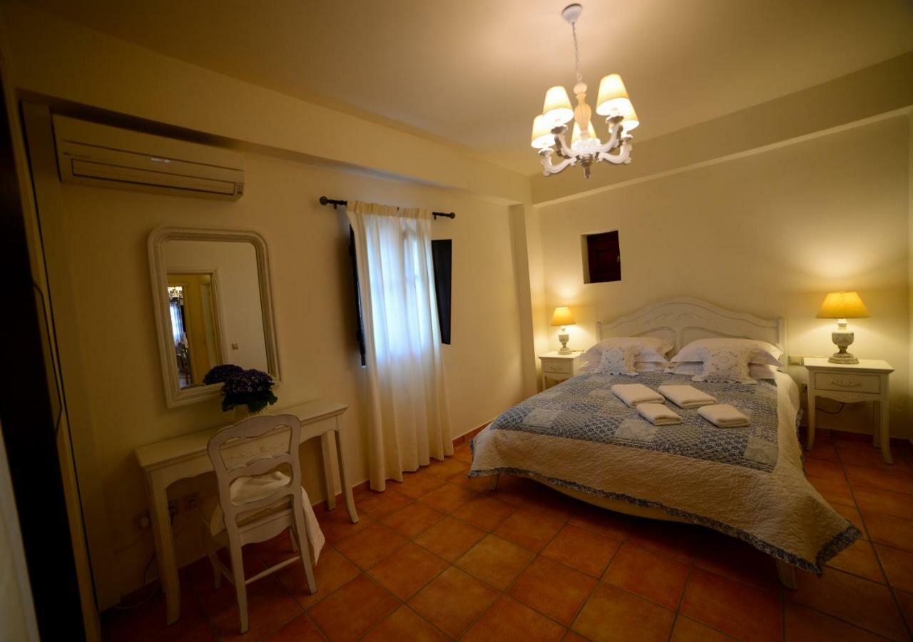 Focalion Castle Luxury Suites Pyrgos Dirou Exterior photo